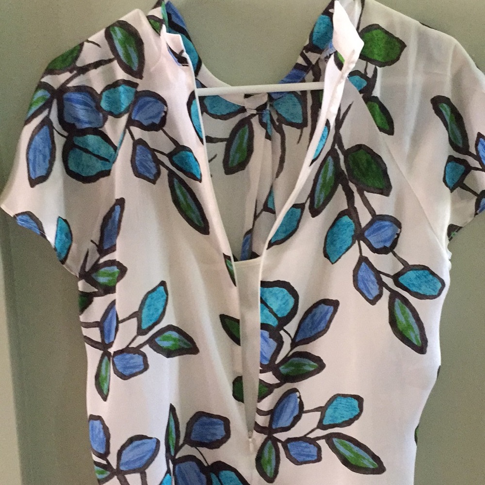 10 / $10 Liz Claiborne  2 piece blouse, also sold in a bundle - Picture 6 of 10